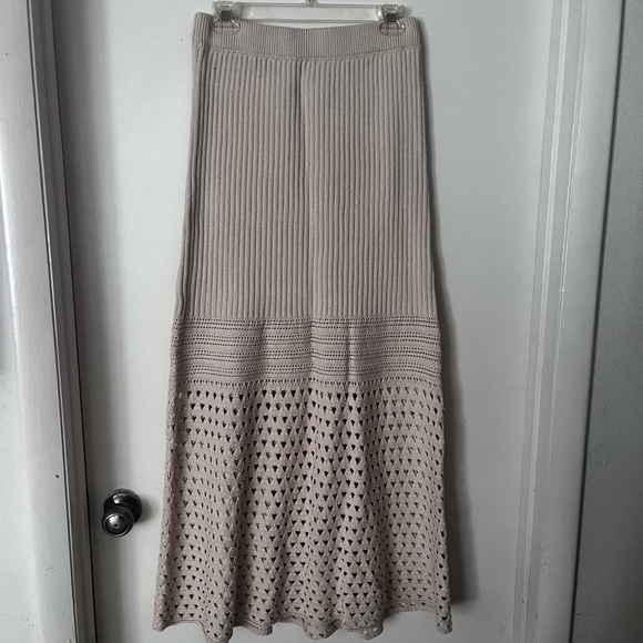 FREE PEOPLE Cream Ribbed Knit Beach Maxi Skirt size LARGE - Picture 1 of 5
